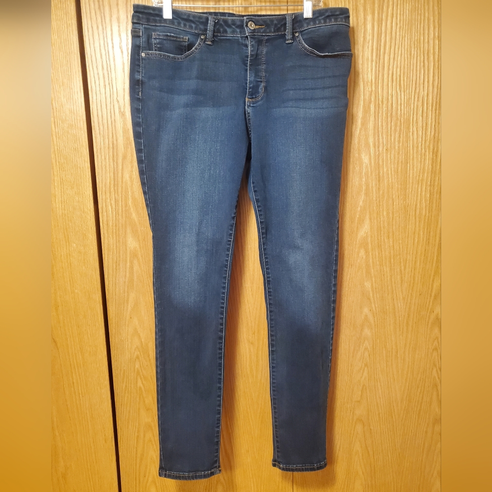 a.n.a Skinny Jeans